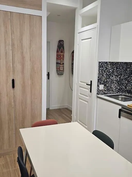 Chic Montmartre Apartment Παρίσι 0*,